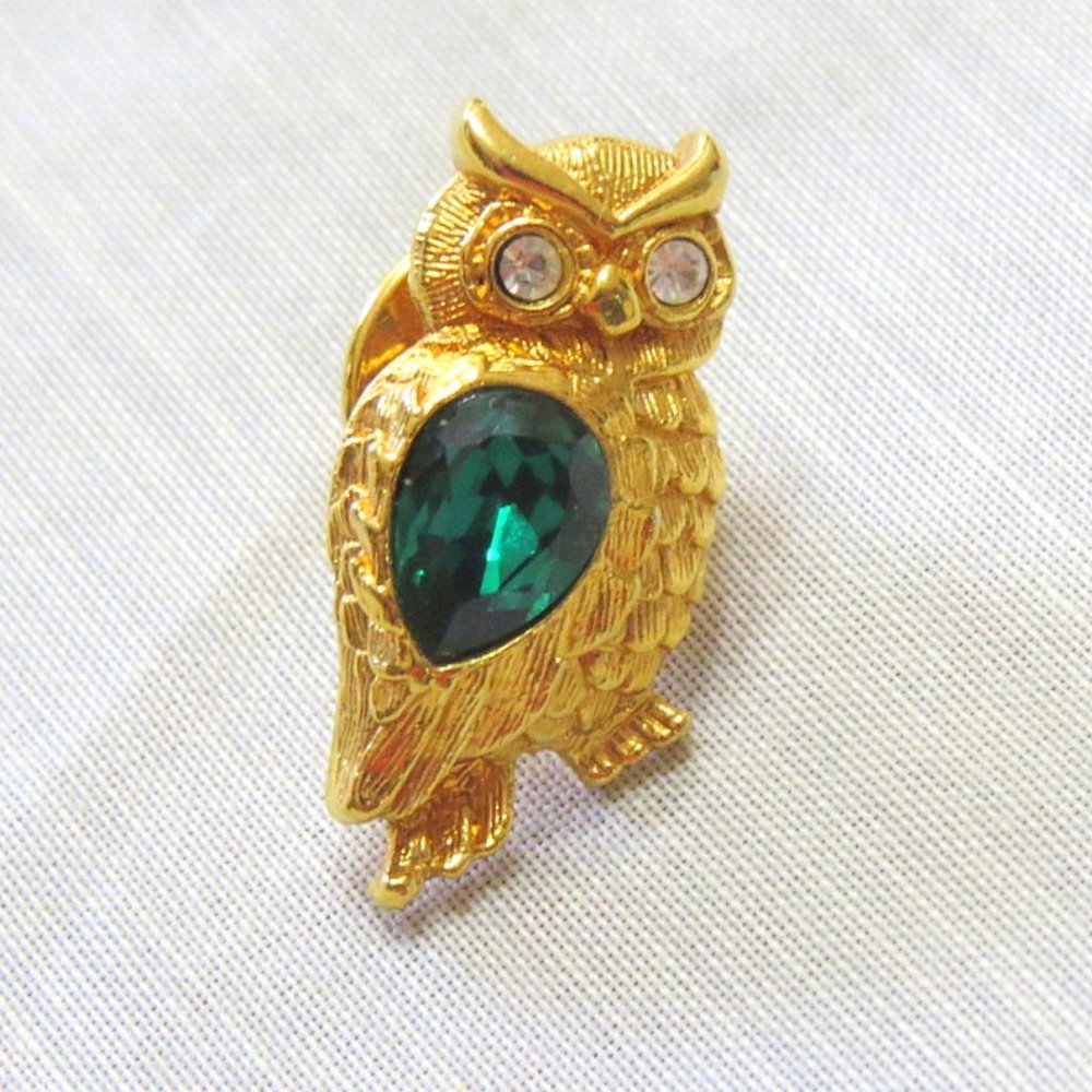 Vintage Avon Signed Rhinestone Crystal Emerald Green Owl Pin/Brooch